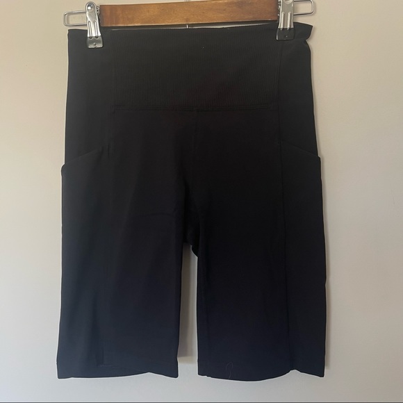 Athleta Excursion Hybrid 9" Black Biker Shorts XS - Picture 3 of 9